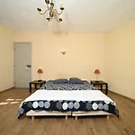 Semesterbostad Vue Montagne, Balcon, Wifi, Parking Arreau